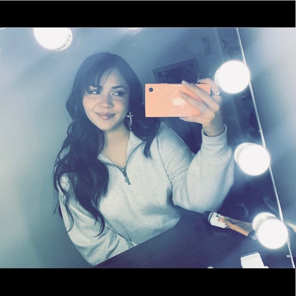 Meet your Posher, Savannah - Picture 2 of 2